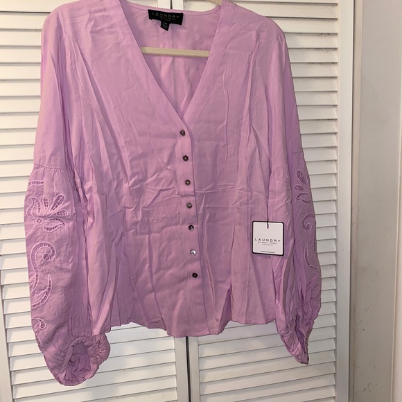 👑Laundry by shelli segal blouse.🔥🔥🔥🔥🔥 - Picture 3 of 4